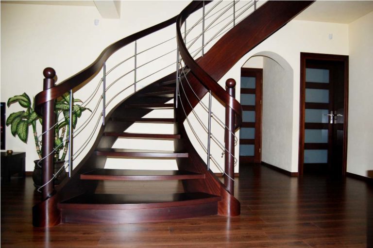 Przygotowywanie stylowych schodów dla domu o nietuzinkowym designie
